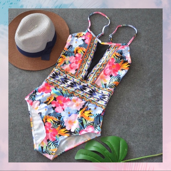 Other - last one!𝐇/𝐏 𝟔/𝟐!🏝floral tropical monokini🏝